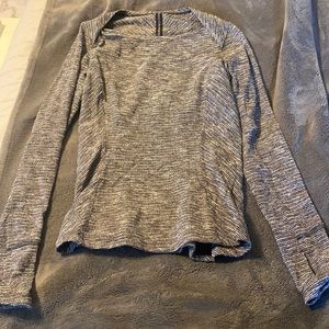 Lulu lemon grey long sleeve shirt